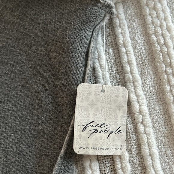 Free People We The Free Kassey Oversized 1/2 Zip Mock Neck Sweatshirt L Gray - Picture 11 of 12